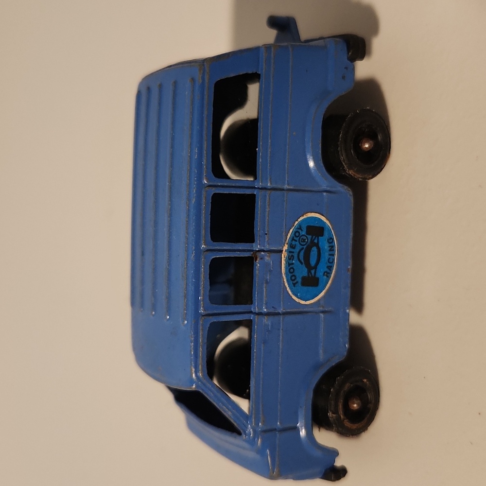 Vintage 1975 Tootsietoy Tiny Toughs Blue Dodge Van